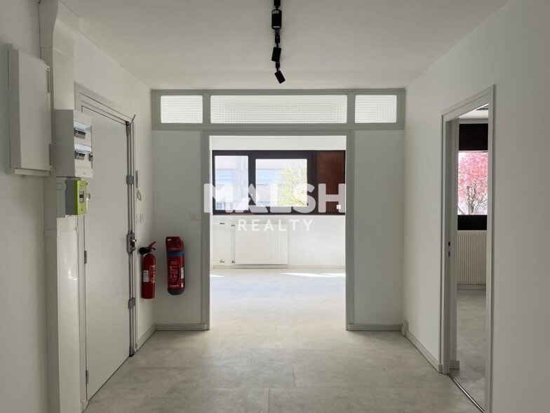 Bureau dans Lyon à vendre - Photo de l’immeuble – Image 2 sur 17