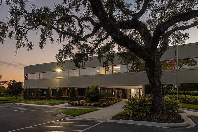 5310 Cypress Center Dr, Tampa, FL à louer - Photo de l’immeuble – Image 2 sur 14