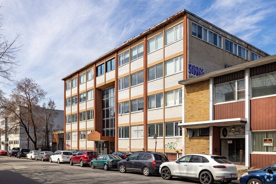 8815 Av Du Parc, Montréal, QC à vendre - Photo principale – Image 1 sur 29