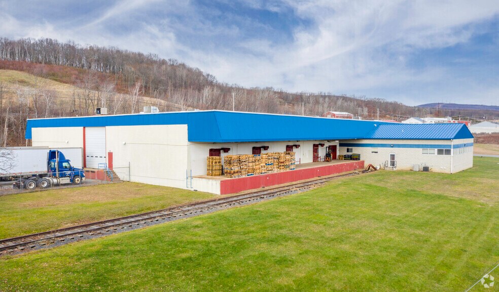 950 N Keyser Ave, Scranton, PA à louer - Photo de l’immeuble – Image 2 sur 27