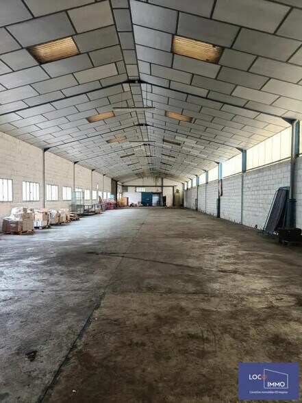 Industriel/Logistique dans Sainte-Bazeille à louer - Photo intérieure – Image 3 sur 6