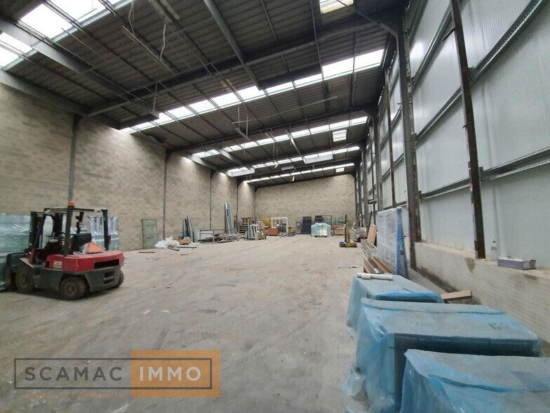 Industriel/Logistique dans Arpajon à louer - Photo de l’immeuble – Image 2 sur 3