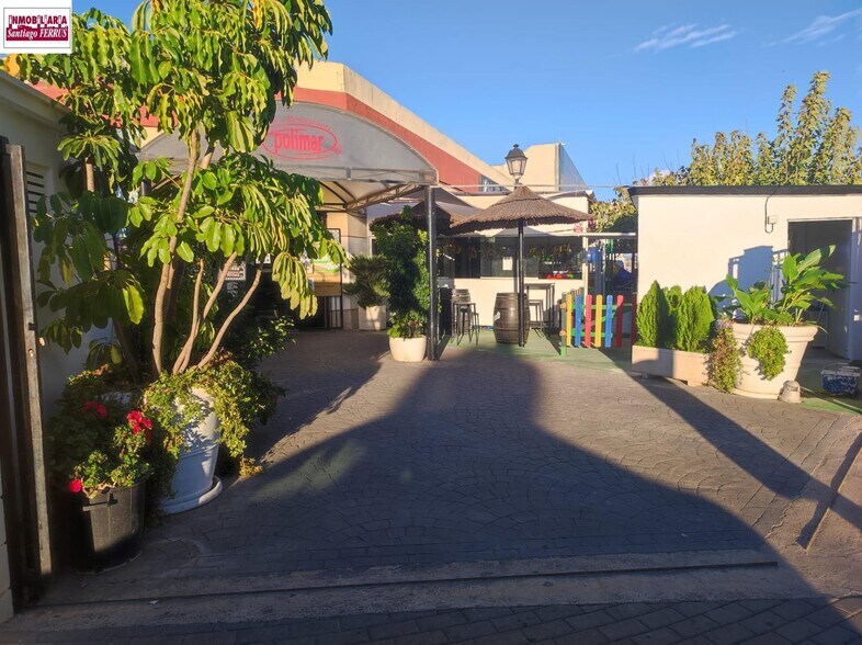 Local commercial dans València à vendre - Photo de l’immeuble – Image 3 sur 50