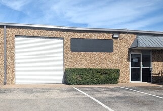 605 S Sherman St, Richardson, TX à louer Photo intérieure– Image 1 sur 5