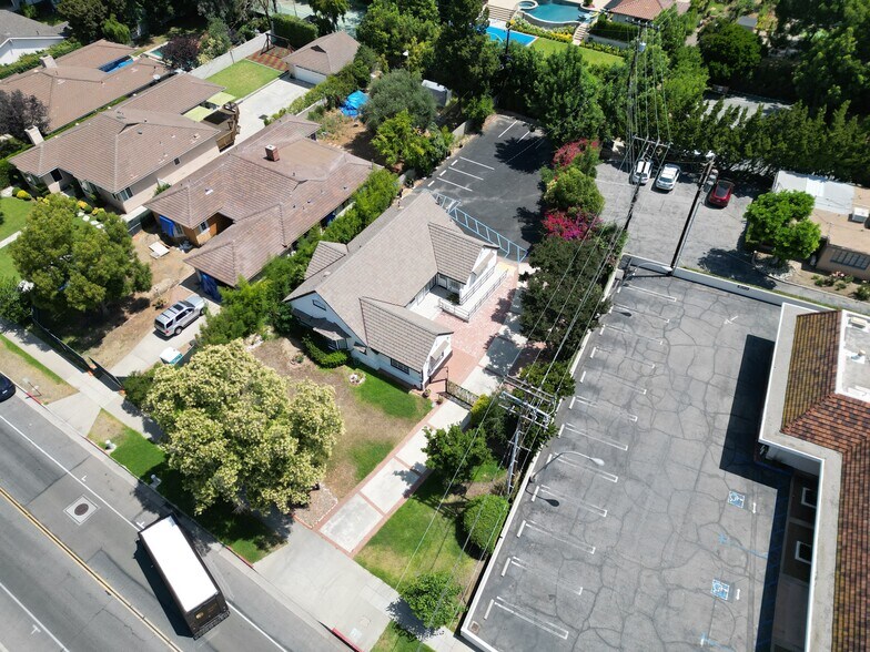 1340 Granada Ave, San Marino, CA à louer - Photo de l’immeuble – Image 3 sur 24