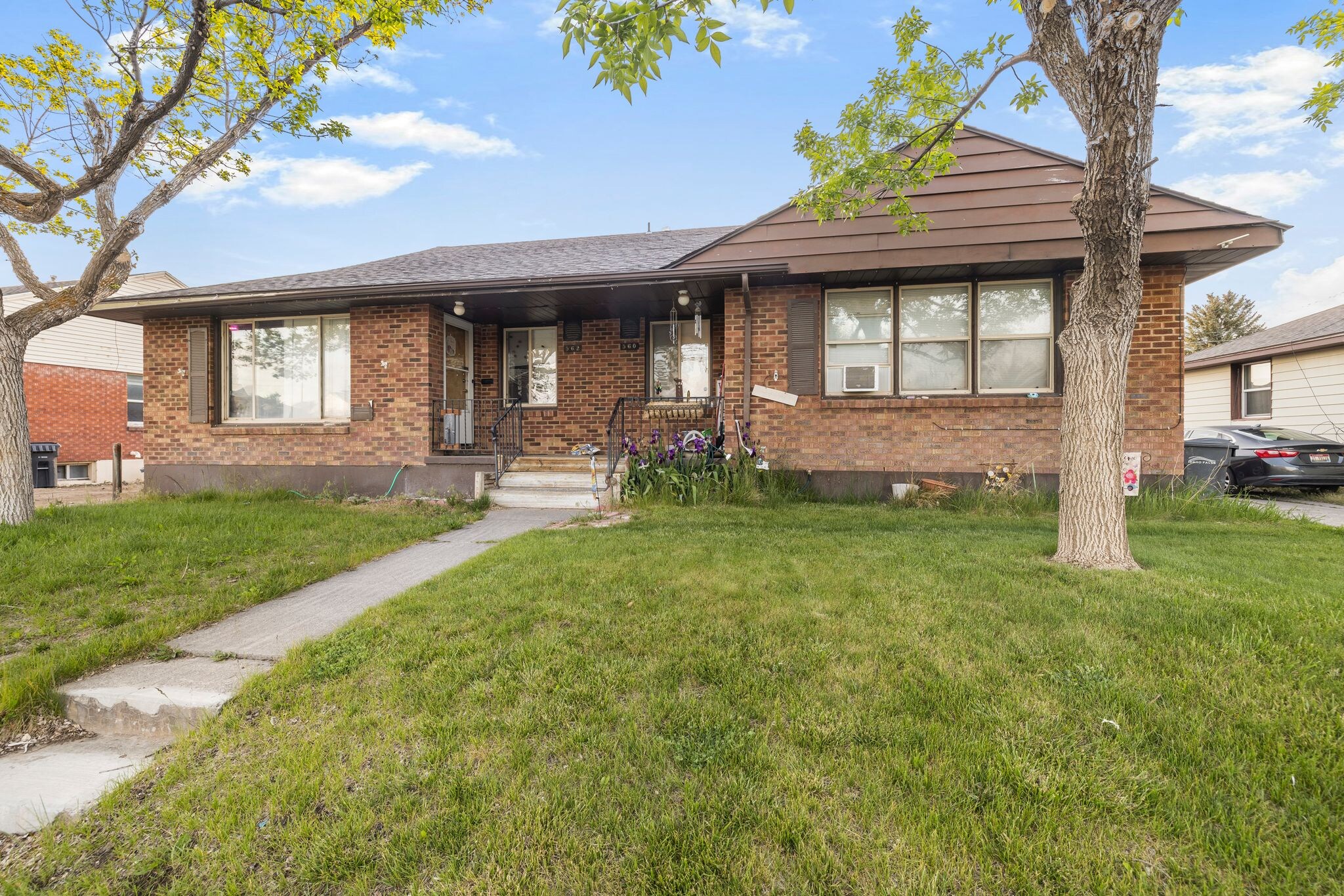 560-562 Holbrook Dr, Idaho Falls, ID à vendre Photo principale– Image 1 sur 3