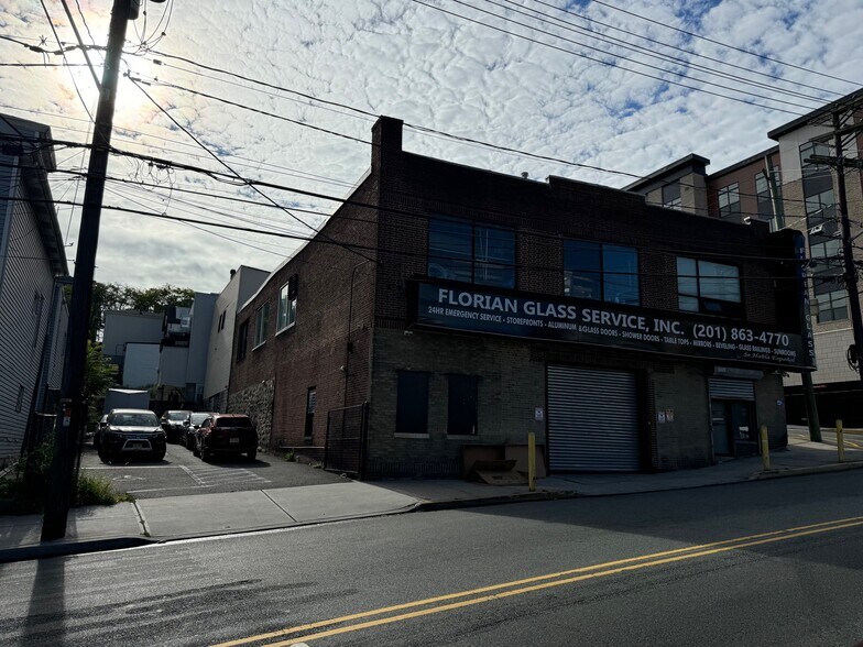 3800 Bergen Tpke, Union City, NJ à louer - Photo de l’immeuble – Image 2 sur 5