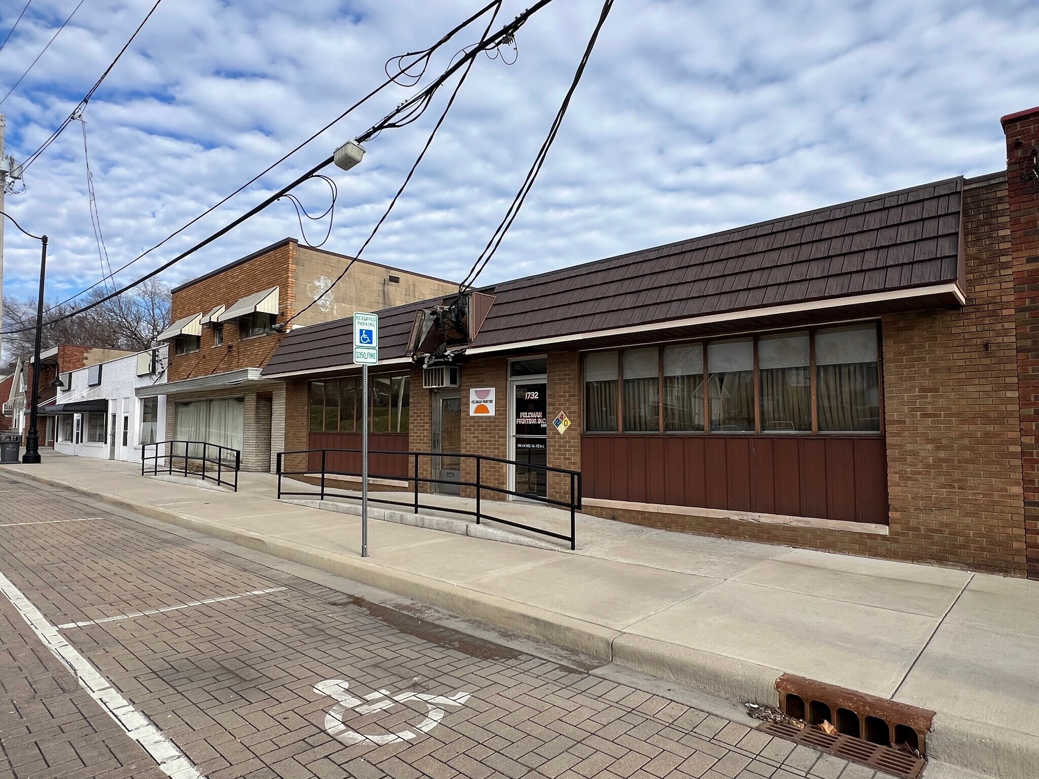 SHERIDAN ROAD CORRIDOR / 1732,1738,1744 portefeuille de 2 biens à vendre sur LoopNet.fr Photo principale– Image 1 sur 17