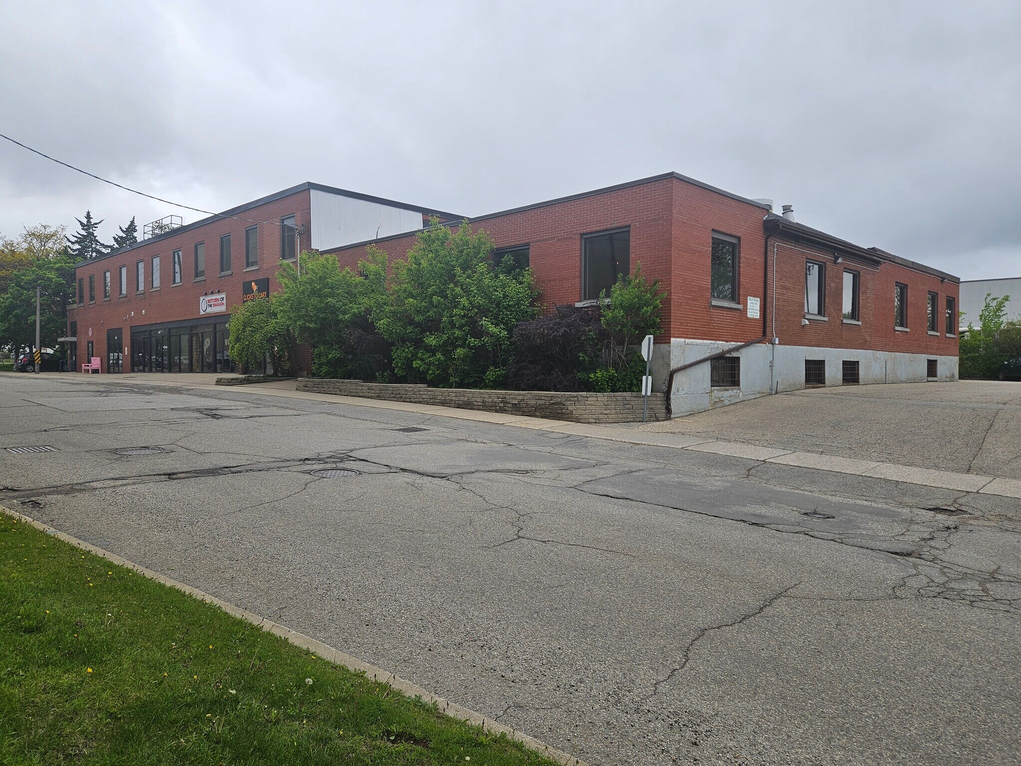 900 Guelph St, Kitchener, ON à vendre Photo de l’immeuble– Image 1 sur 1
