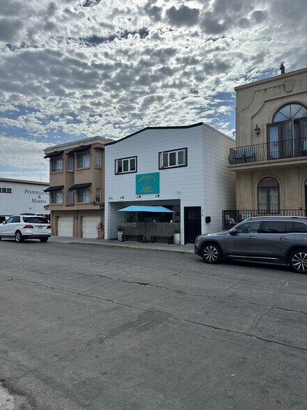 76 62nd Pl, Long Beach, CA à vendre - Photo de l’immeuble – Image 3 sur 4