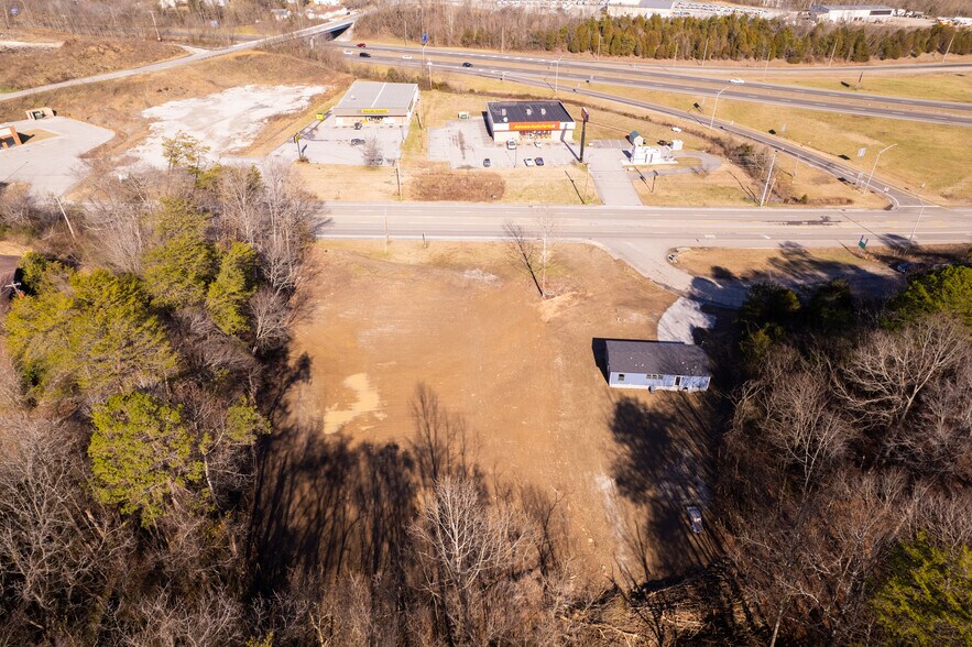 409 Norris Freeway, Rocky Top, TN à louer - Photo principale – Image 1 sur 4