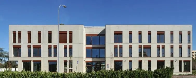 Bureau dans Bron à vendre - Photo de l’immeuble – Image 2 sur 6
