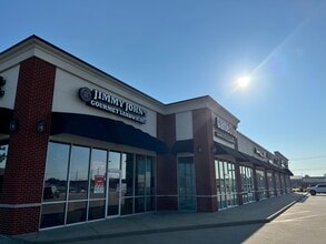 8680 High Point Dr, Newburgh, IN à louer Photo de l’immeuble– Image 2 sur 3