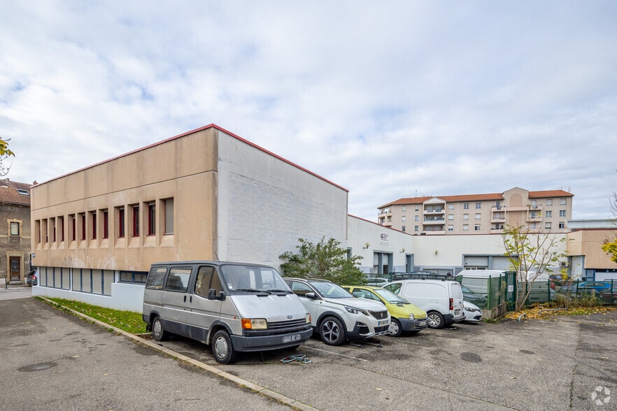 43 Rue De La Cité, Lyon à louer - Photo de l’immeuble – Image 2 sur 4