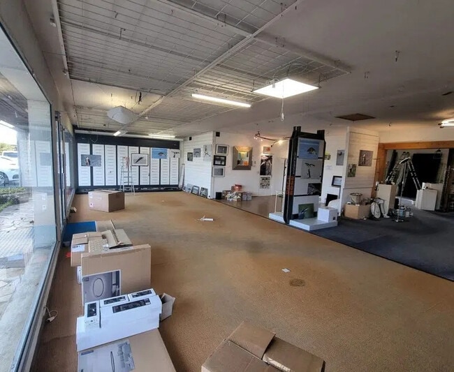 Plus de détails pour Local commercial à vendre