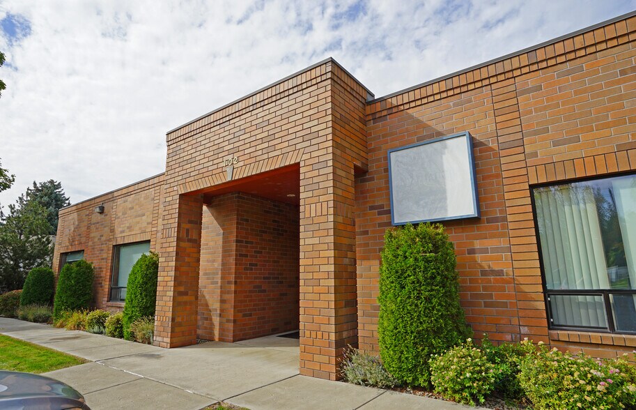 102-104 N 56th Ave, Yakima, WA à louer - Photo de l’immeuble – Image 1 sur 4