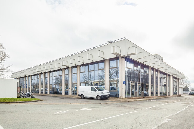 Plus de détails pour 8 Rue Des Cévennes, Rungis - Bureau, Local d'activités à louer