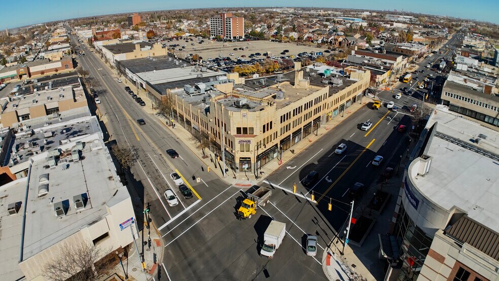 13530 Michigan Ave, Dearborn, MI à louer - Photo de l’immeuble – Image 1 sur 9