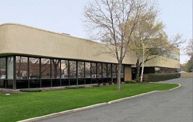 90 E Fort Union Blvd, Midvale, UT à louer - Photo de l’immeuble – Image 3 sur 4