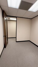10101 Southwest Freeway, Houston, TX à louer - Vidéo sur l’annonce professionnelle
