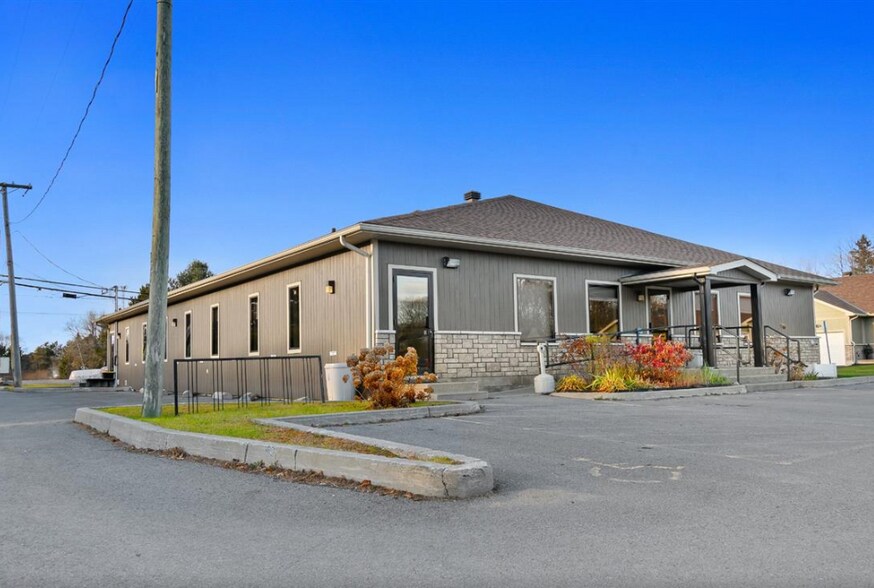394 Rue Centre, Shawville, QC à vendre - Photo principale – Image 1 sur 1