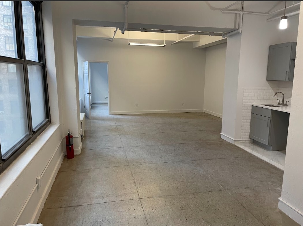 227-229 W 29th St, New York, NY à louer Photo intérieure– Image 1 sur 4