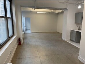 227-229 W 29th St, New York, NY à louer Photo intérieure– Image 1 sur 4