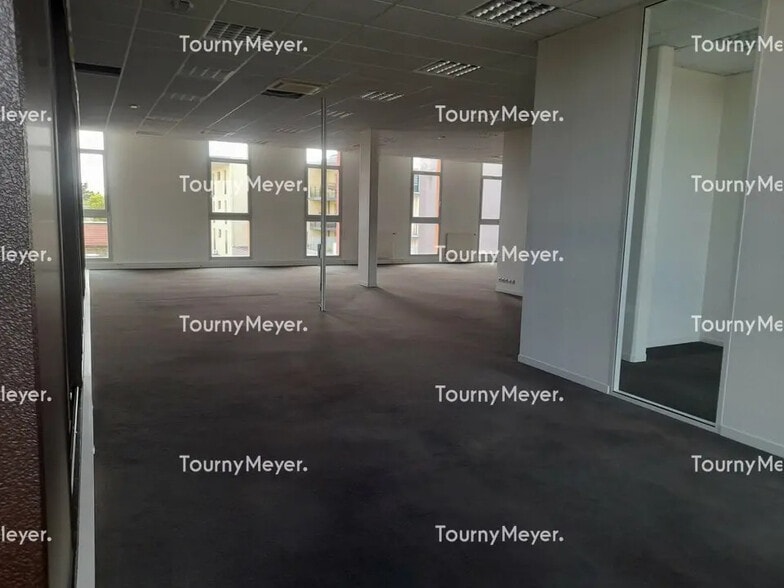 Bureau dans Rennes à louer - Photo de l’immeuble – Image 3 sur 7