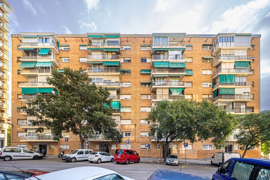 Passeig de Valldaura, 184, Barcelone, Barcelona à louer - Photo de l’immeuble – Image 1 sur 5