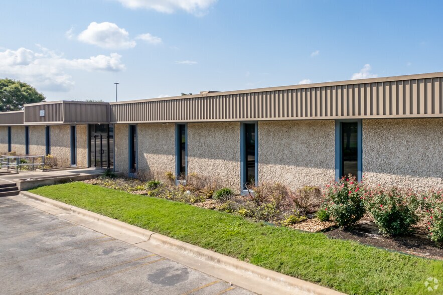 1915 Kramer Ln, Austin, TX à louer - Photo principale – Image 1 sur 5