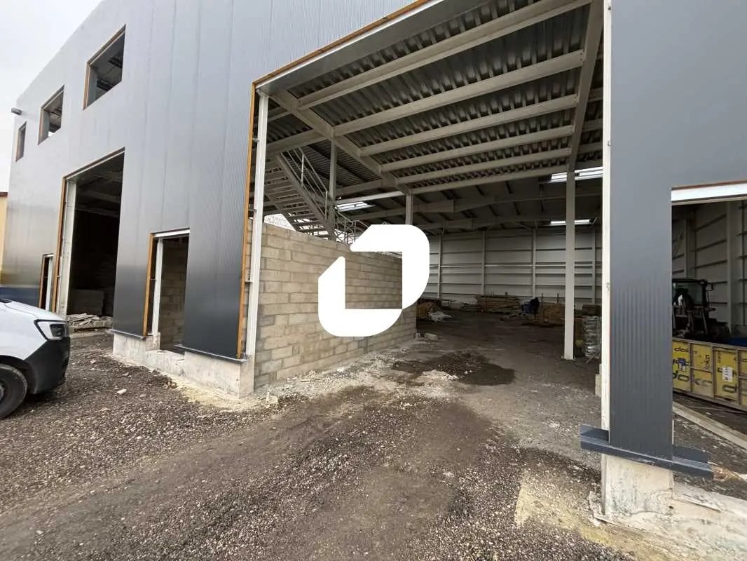 Local d’activités dans Bondoufle à louer Photo de l’immeuble– Image 1 sur 5