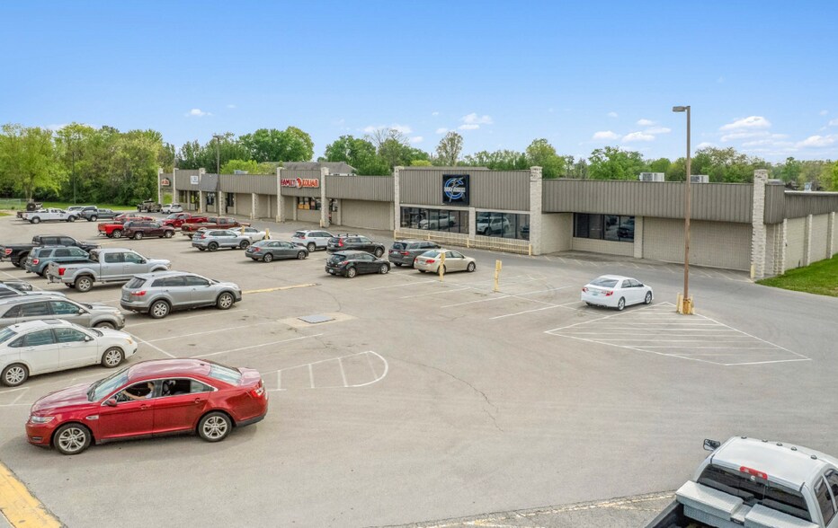 611 N Bardstown Rd, Mount Washington, KY à vendre - Photo de l’immeuble – Image 2 sur 5