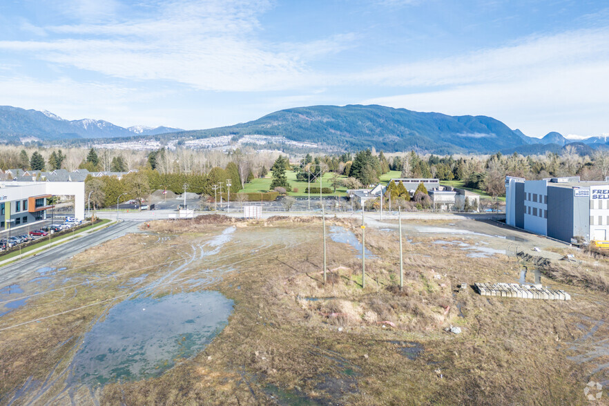 2372 Fremont Dr, Port Coquitlam, BC à vendre - Photo de l’immeuble – Image 2 sur 3