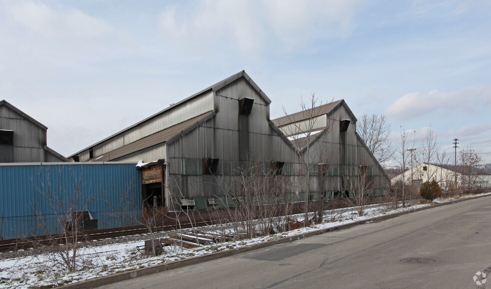 14 Allegheny Ave, Glassport, PA à vendre - Photo de l’immeuble – Image 2 sur 7