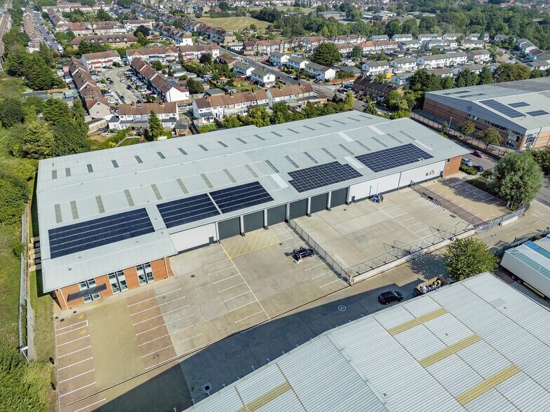 71-73 Bilton Way, Enfield à louer - Photo de l’immeuble – Image 2 sur 10