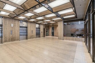 5333-5335 Av Casgrain, Montréal, QC à louer Photo intérieure– Image 2 sur 5