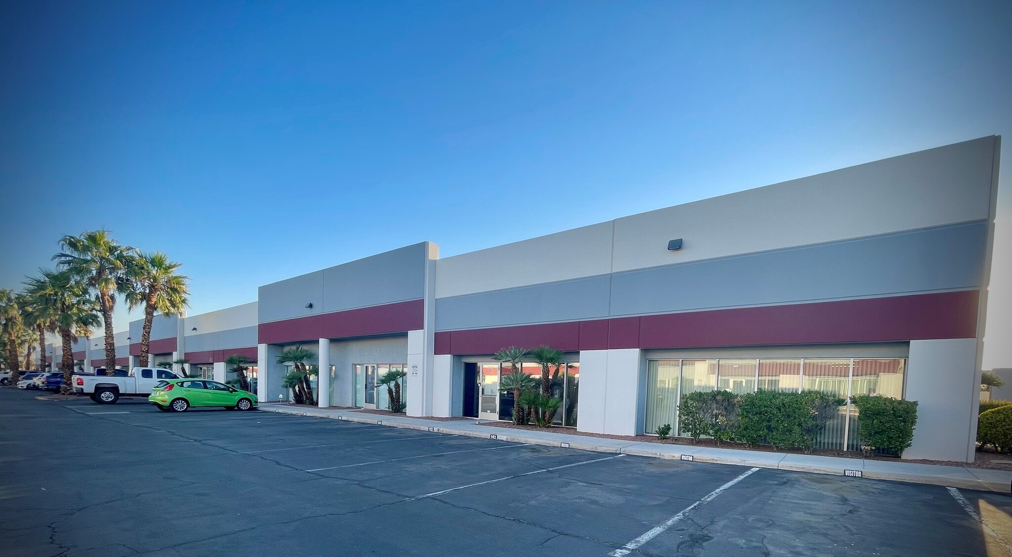 4710 W Dewey Dr, Las Vegas, NV à louer Photo de l’immeuble– Image 1 sur 7