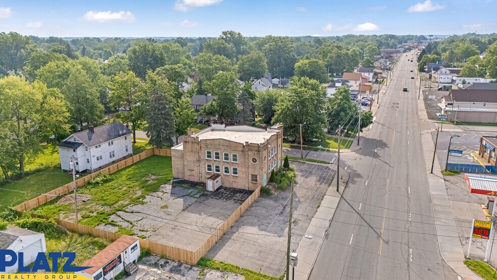 1717 Youngstown Rd SE, Warren, OH à vendre - Photo de l’immeuble – Image 2 sur 5
