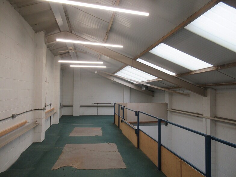 16 Lyon Rd, Londres à louer - Photo de l’immeuble – Image 2 sur 6