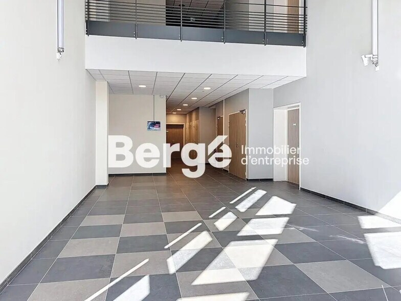 Bureau dans SOPHIA ANTIPOLIS à louer - Photo de l’immeuble – Image 3 sur 14