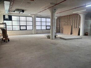 394 McGuinness Blvd, Brooklyn, NY à louer Photo intérieure– Image 1 sur 1