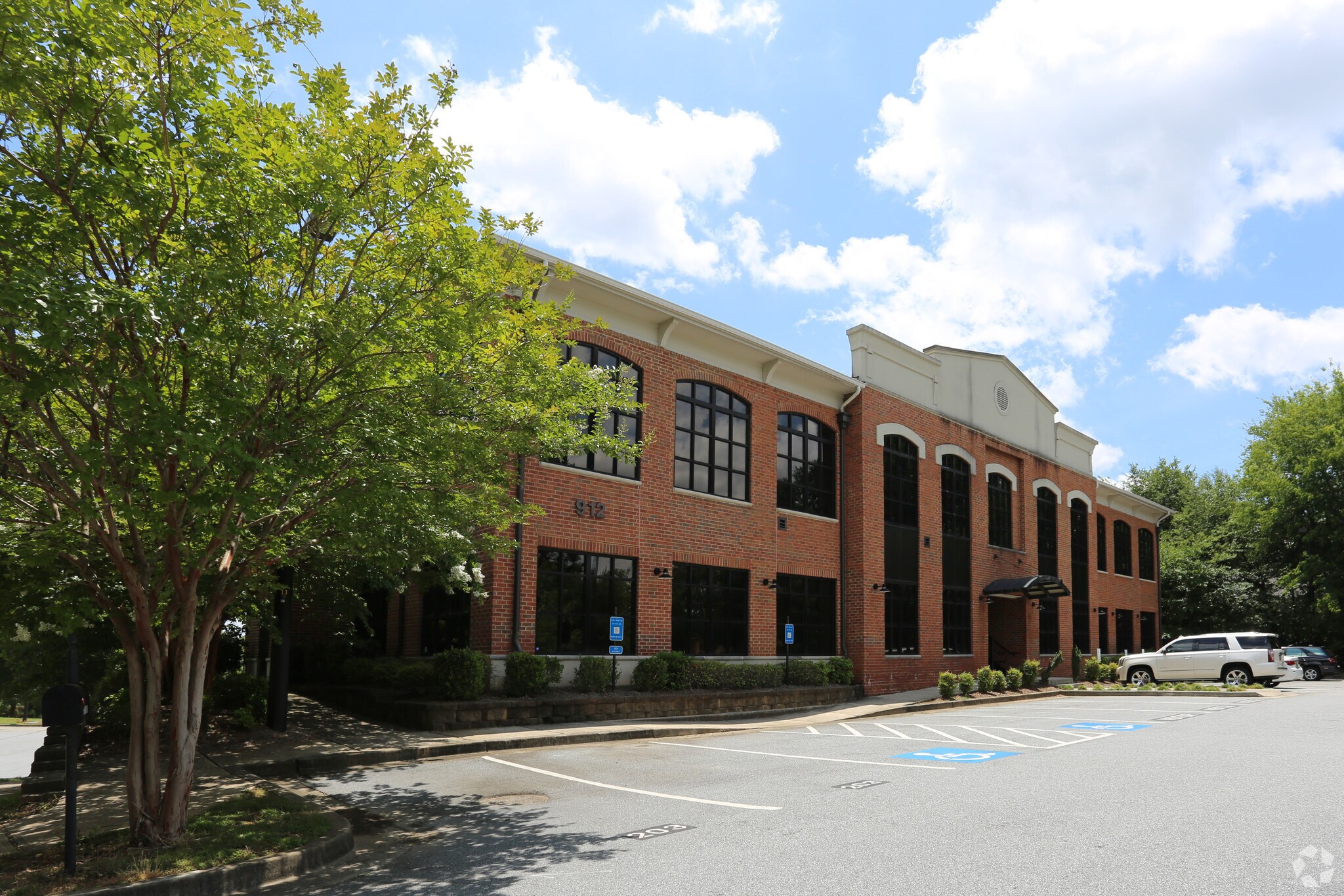 912 Holcomb Bridge Rd, Roswell, GA à louer Photo de l’immeuble– Image 1 sur 7