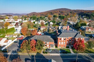 Plus de détails pour 215 E High St, Hellertown, PA - Logement à vendre