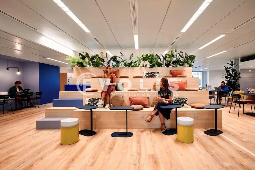 27-33 Rue Du Colonel Pierre Avia, Paris à louer - Photo de l’immeuble – Image 1 sur 9