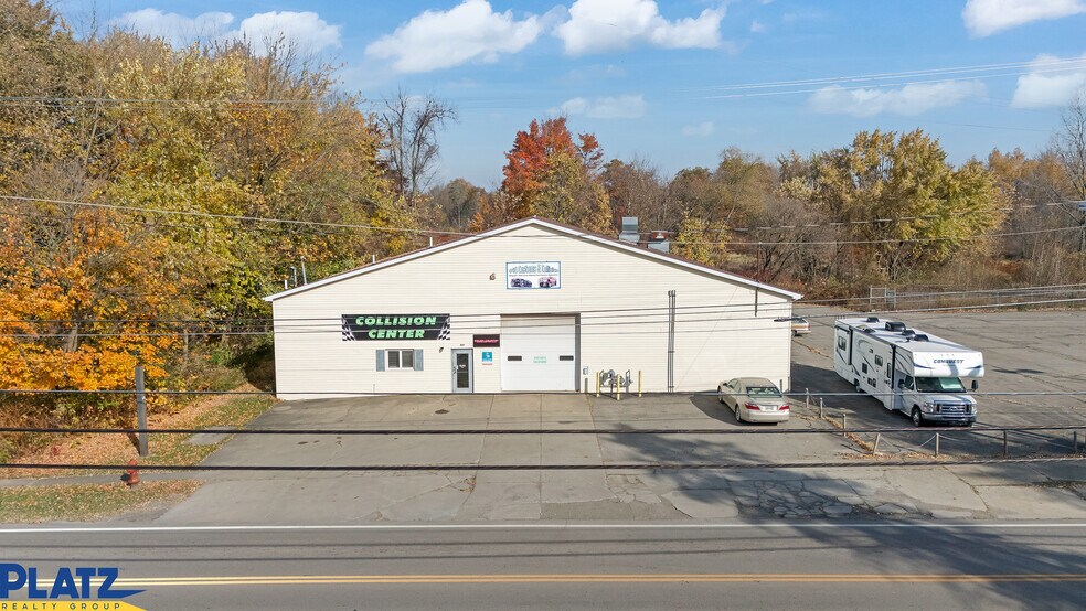 409 E Main St, Andover, OH à louer - Photo de l’immeuble – Image 2 sur 9