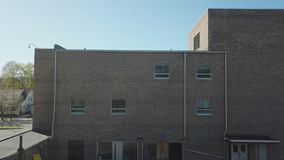 1800 N Washington Ave, Scranton, PA à louer - Vidéo sur l’annonce professionnelle – Image 2 sur 9