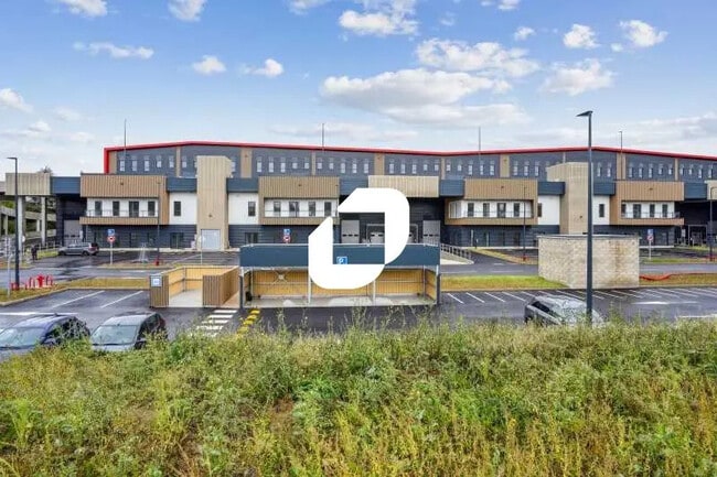 Plus de détails pour 2 Avenue Denis Diderot, Élancourt - Bureau, Local d'activités à louer