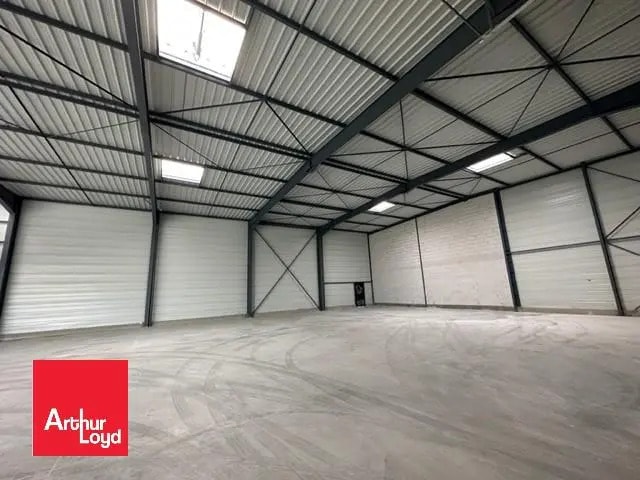 Local d’activités dans Mainvilliers à louer - Photo intérieure – Image 1 sur 3