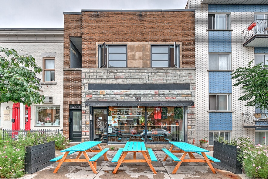 5853 Rue Saint-Hubert, Montréal, QC à vendre - Photo principale – Image 1 sur 45