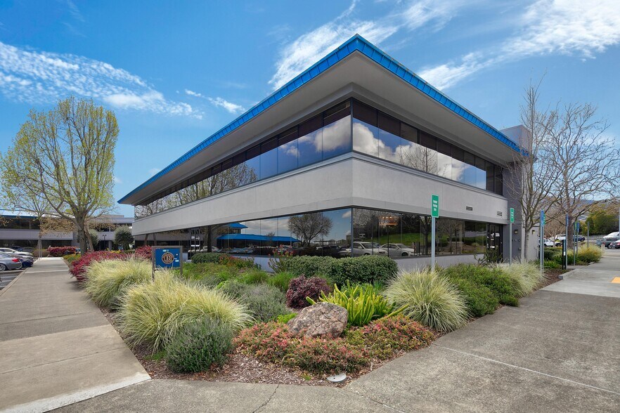 100 Drakes Landing Rd, Greenbrae, CA à louer - Photo de l’immeuble – Image 1 sur 9